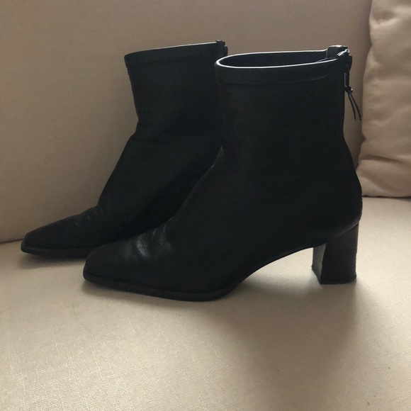 Stuart Weitzman Shoes - Stuart Weitzman black leather heeled ankle boots